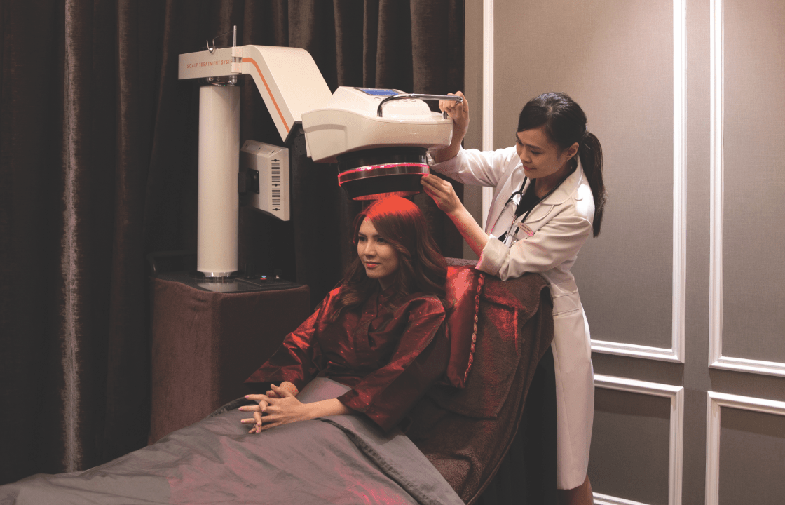 Akstra Hair Laser for early hair thinning